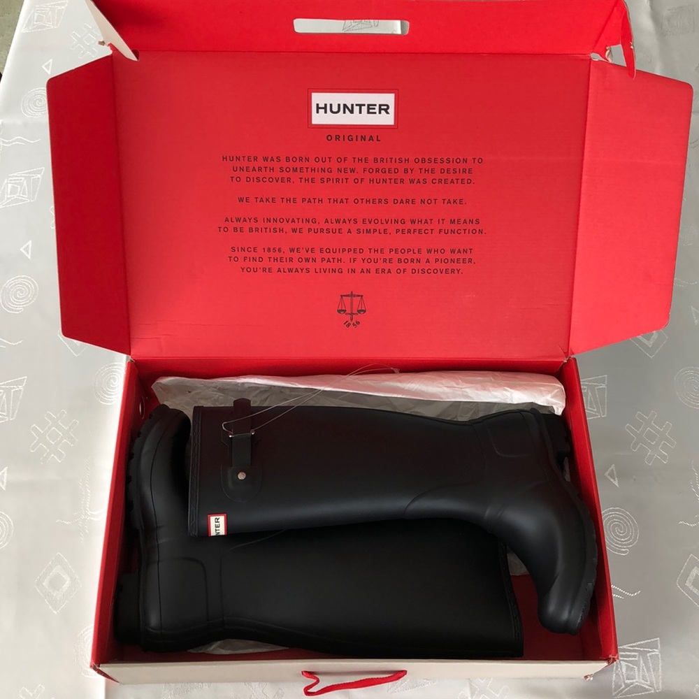 Hunter New Tall women’s rain boots BLK size 7
